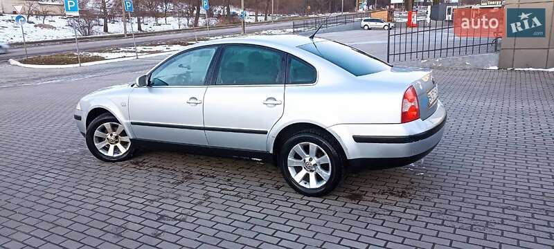 Седан Volkswagen Passat 2002 в Славском