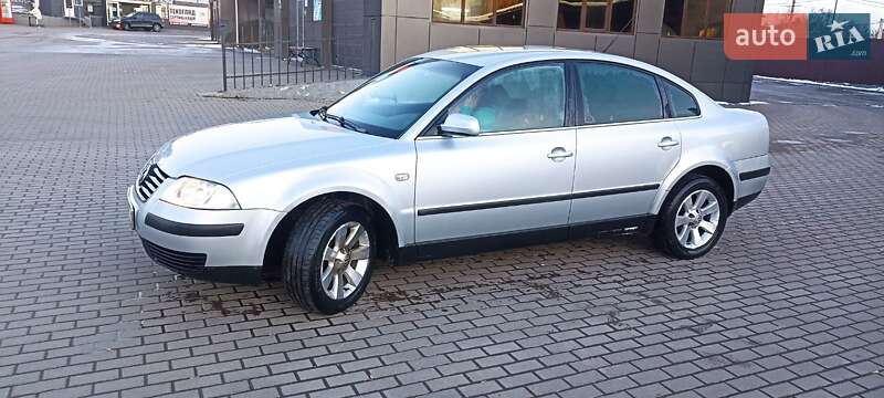 Седан Volkswagen Passat 2002 в Славском