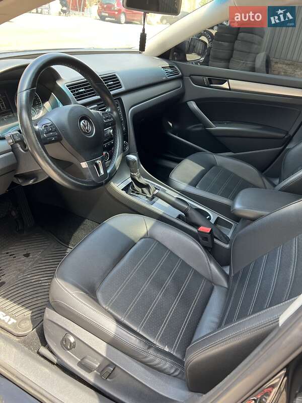 Седан Volkswagen Passat 2014 в Запоріжжі