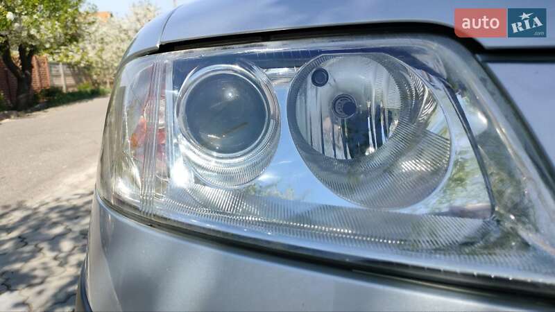 Седан Volkswagen Passat 2003 в Кривом Роге