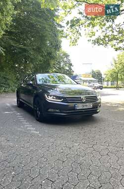 Седан Volkswagen Passat 2019 в Киеве