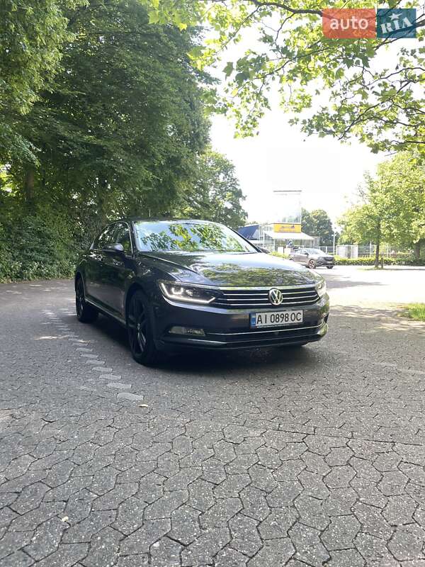 Седан Volkswagen Passat 2019 в Киеве