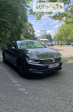 Седан Volkswagen Passat 2019 в Киеве