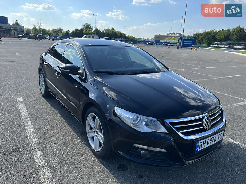 Седан Volkswagen Passat 2010 в Києві