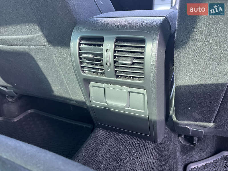 Седан Volkswagen Passat 2010 в Києві