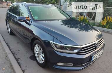 Універсал Volkswagen Passat 2015 в Здолбуніві