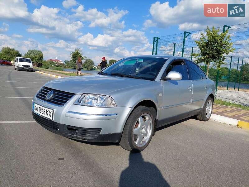 Седан Volkswagen Passat 2004 в Киеве