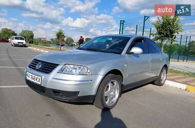 Седан Volkswagen Passat 2004 в Киеве