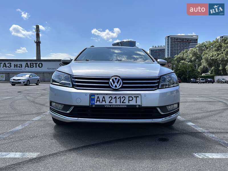Універсал Volkswagen Passat 2011 в Києві