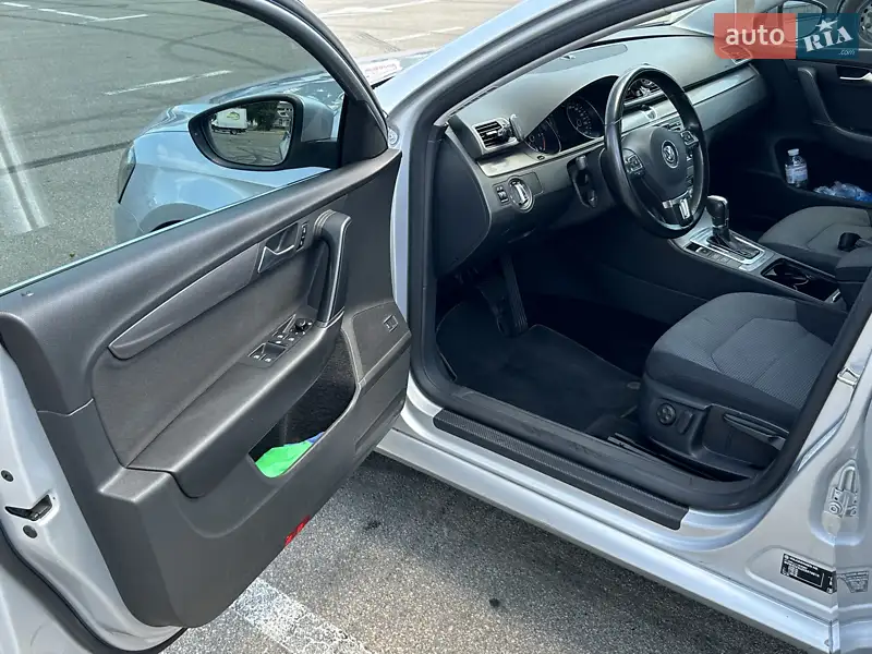 Volkswagen Passat 2011 VIN WVWZZZ3CZCE079010 фото оголошення 23 з 132