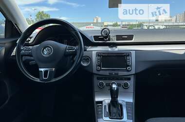 Універсал Volkswagen Passat 2011 в Києві