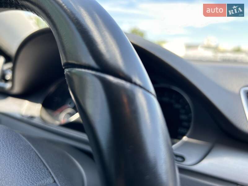 Універсал Volkswagen Passat 2011 в Києві