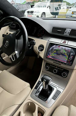 Универсал Volkswagen Passat 2010 в 