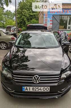 Седан Volkswagen Passat 2012 в Киеве