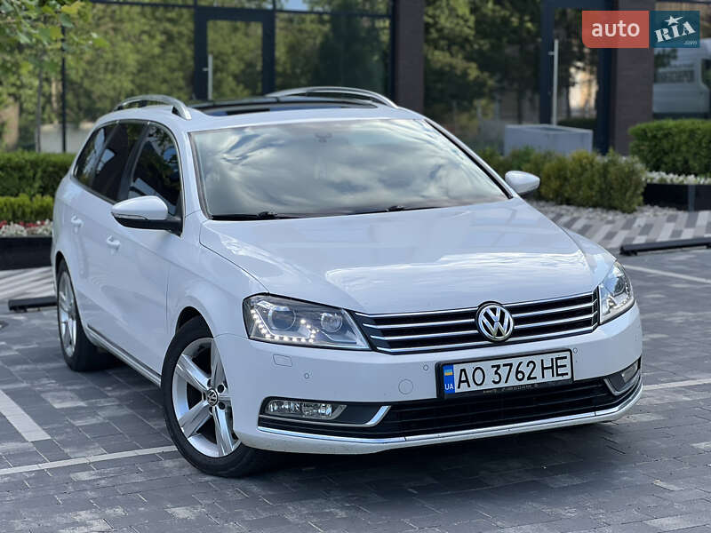Универсал Volkswagen Passat 2011 в Ужгороде