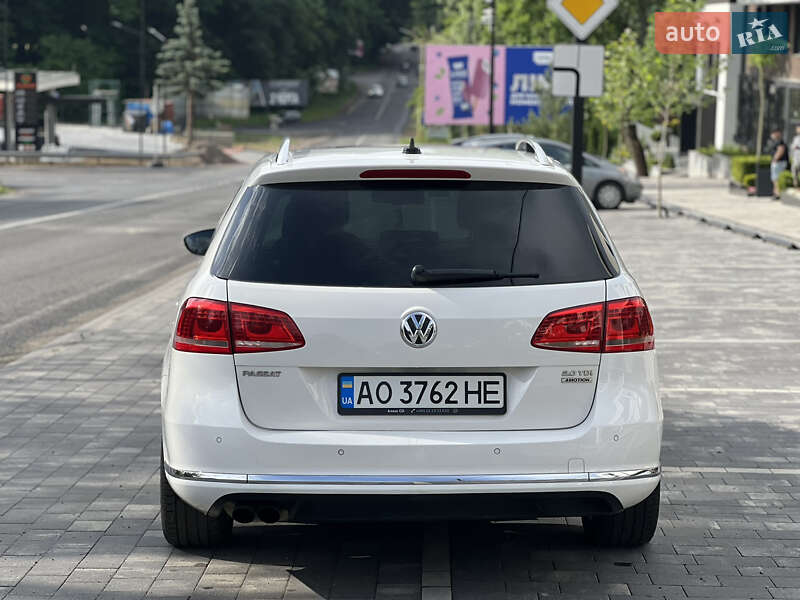 Универсал Volkswagen Passat 2011 в Ужгороде