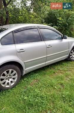 Седан Volkswagen Passat 2003 в Стрые