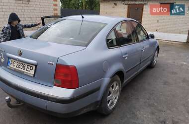 Седан Volkswagen Passat 1998 в 