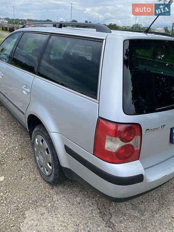 Универсал Volkswagen Passat 2002 в Самборе