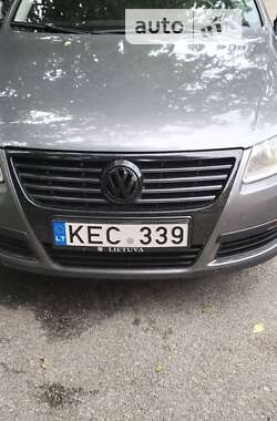 Універсал Volkswagen Passat 2007 в Києві