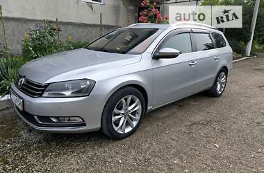 Универсал Volkswagen Passat 2012 в Кельменцах