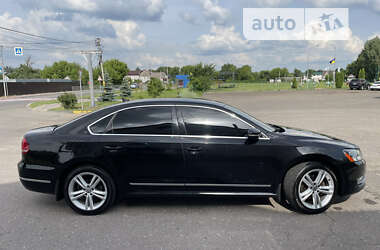 Седан Volkswagen Passat 2011 в Києві
