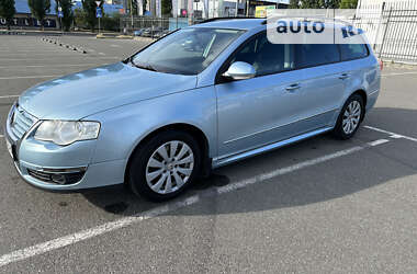 Універсал Volkswagen Passat 2010 в Києві