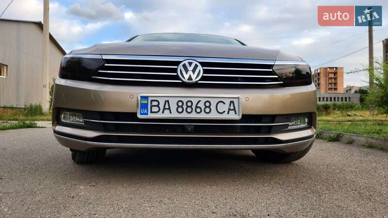 Седан Volkswagen Passat 2015 в Долинській