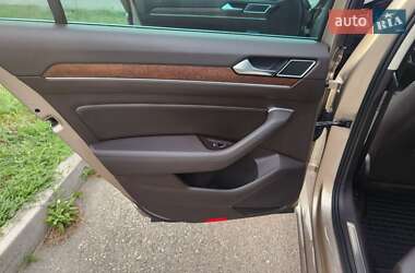 Седан Volkswagen Passat 2015 в Долинской