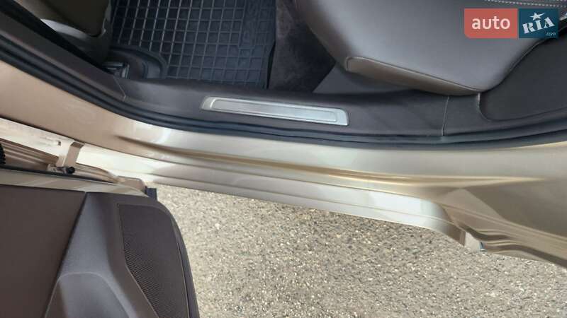 Седан Volkswagen Passat 2015 в Долинській