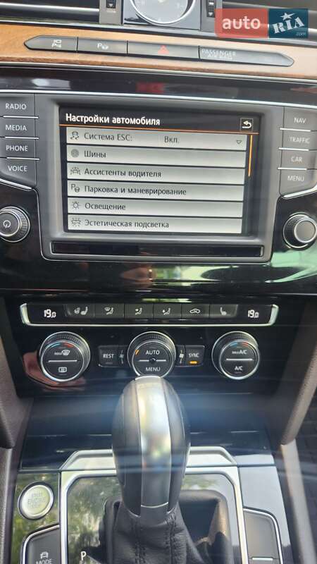 Седан Volkswagen Passat 2015 в Долинській