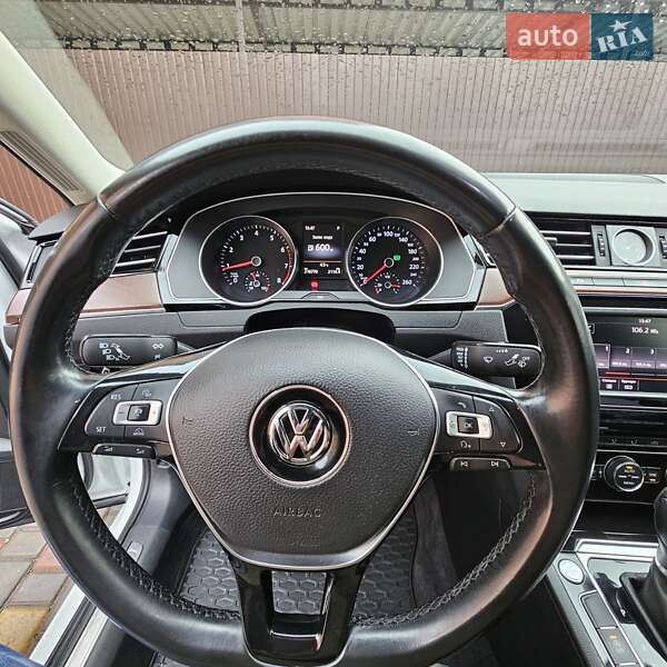 Седан Volkswagen Passat 2016 в Каменец-Подольском