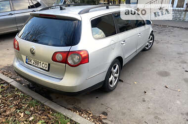 Універсал Volkswagen Passat 2009 в Рівному