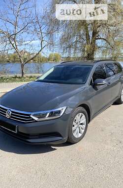 Універсал Volkswagen Passat 2018 в Бердичеві