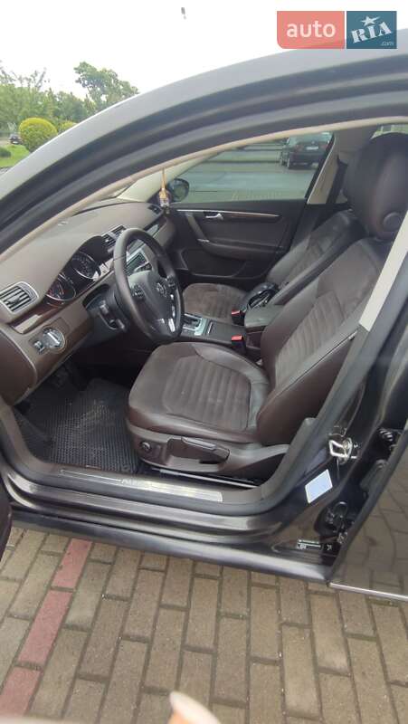 Седан Volkswagen Passat 2011 в Виноградове