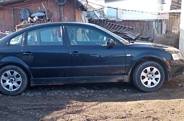 Седан Volkswagen Passat 1999 в Чернівцях