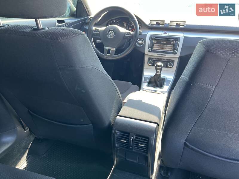Седан Volkswagen Passat 2010 в Мукачевому