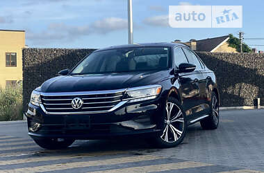 Volkswagen Passat 2021