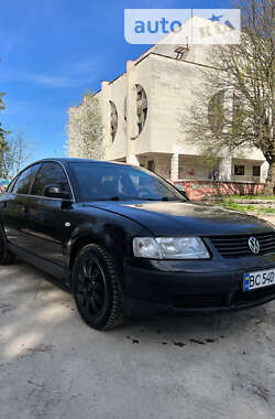 Седан Volkswagen Passat 1998 в Львове