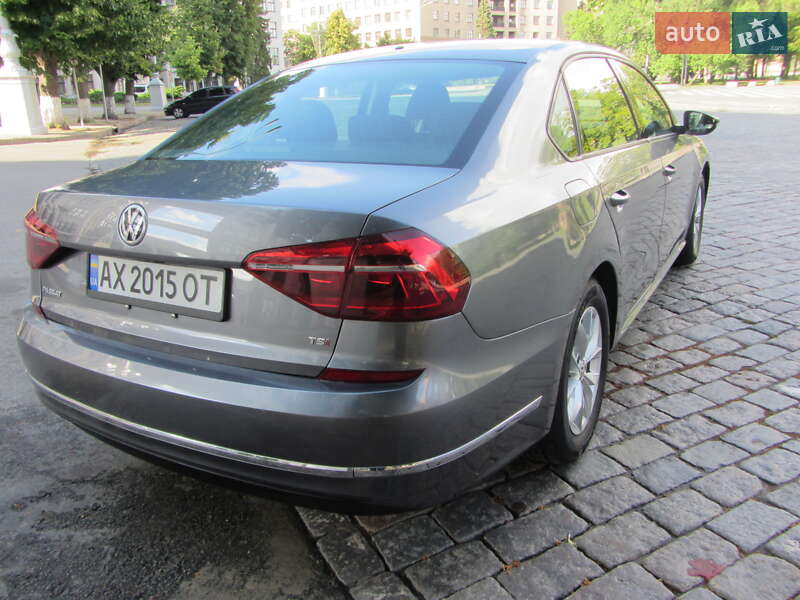 Седан Volkswagen Passat 2017 в Харькове