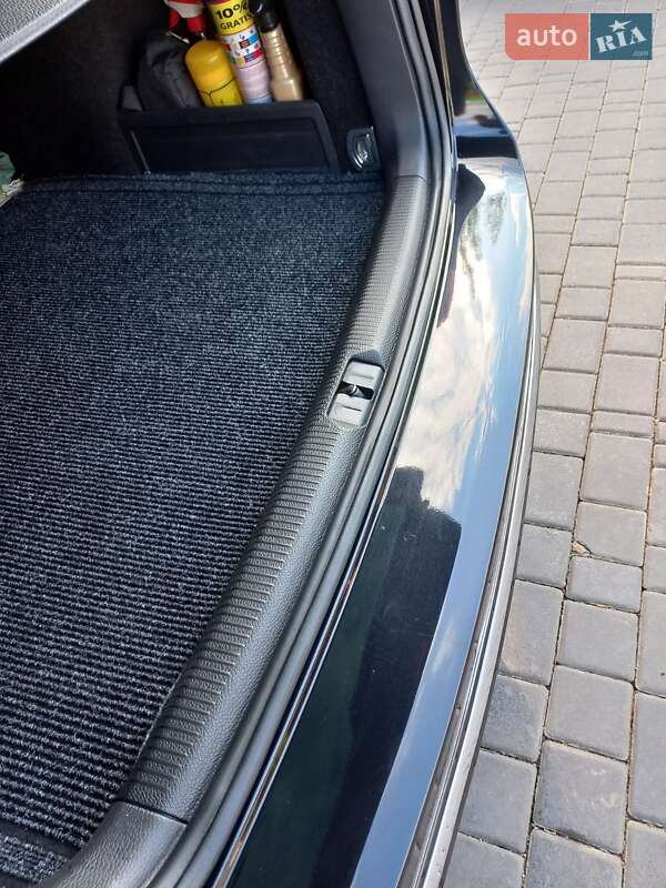 Універсал Volkswagen Passat 2014 в Рівному