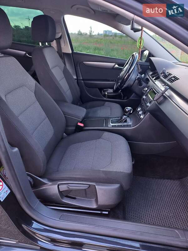 Універсал Volkswagen Passat 2014 в Рівному