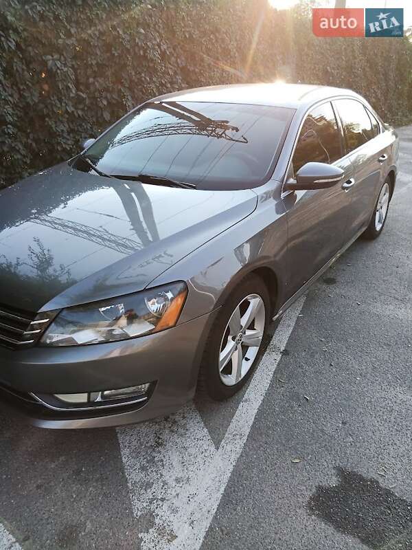 Volkswagen Passat 2011