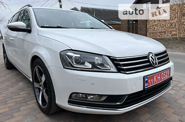 Універсал Volkswagen Passat 2011 в Києві