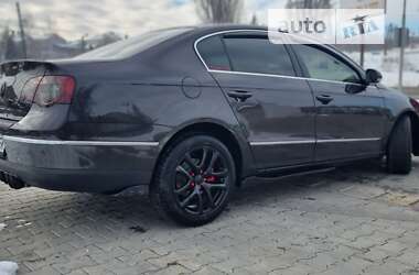 Седан Volkswagen Passat 2007 в Чернівцях