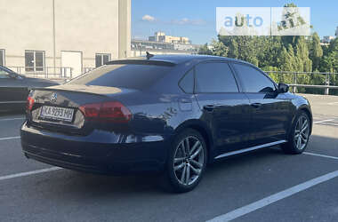 Седан Volkswagen Passat 2015 в Киеве