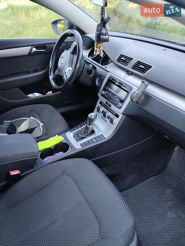 Универсал Volkswagen Passat 2014 в Звягеле