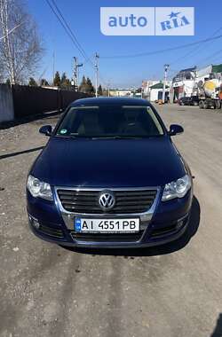 Седан Volkswagen Passat 2005 в Києві