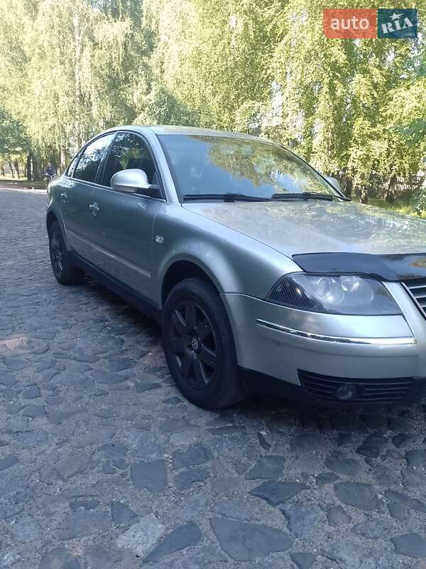 Седан Volkswagen Passat 2001 в Яготине
