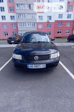 Седан Volkswagen Passat 2000 в Виннице